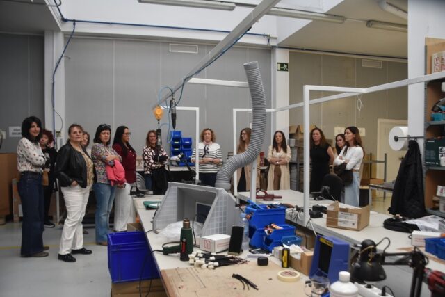 Las empresarias asociadas a AMEPHU pudieron conocer las instalaciones de manipulados industriales de Somontano Social