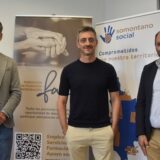 Imagen. De izquierda a derecha, Saúl Pérez, presidente de la Comarca de Somontano, David Mairal, de la Fundación AltoAragón Integración (FAI), y Fernando Torres, alcalde de Barbastro, en las instalaciones de Somontano Social, el Centro Especial de Empleo de la Fundación AltoAragón Integración (FAI) en Barbastro.